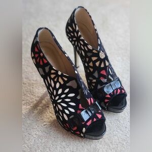 Chic Black and Multicolor Patterned Women's Heels